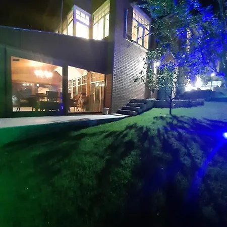 Red House Willa *